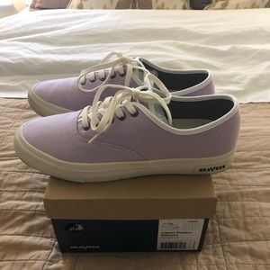 Seavees Lavender legend sneaker sz 9